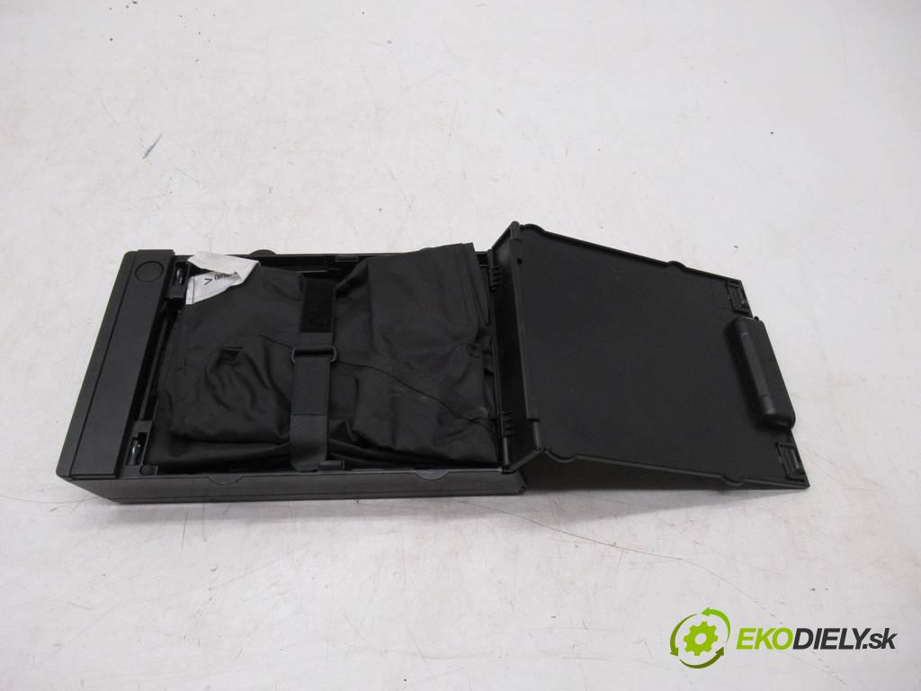 BMW F01 750i    SEDAN 4D 4.4B 408KM 08-15  Priehradka, kastlík koberček na lyže 7213422 (Ostatné)