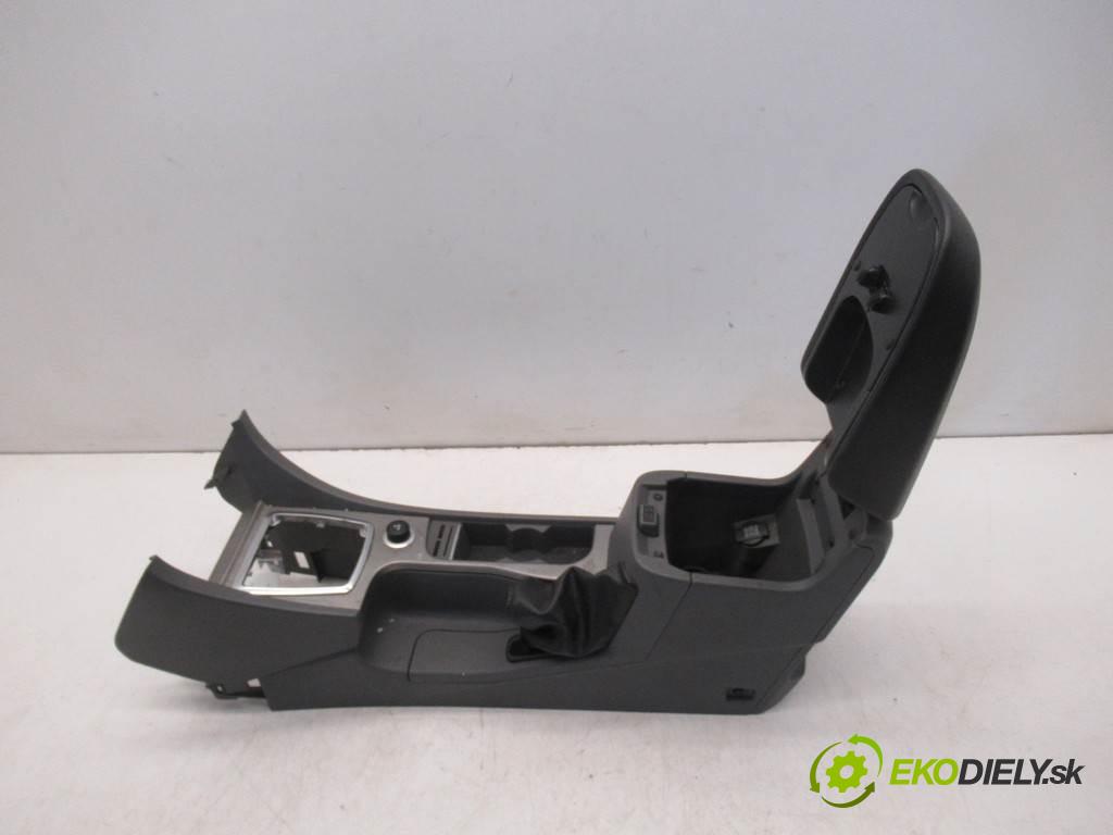 Ford Focus II LIFT  2009 115 kW HATCHBACK 5D 1.8TDCI 115KM 07-11 1800 Tunel středový loketní opěrka