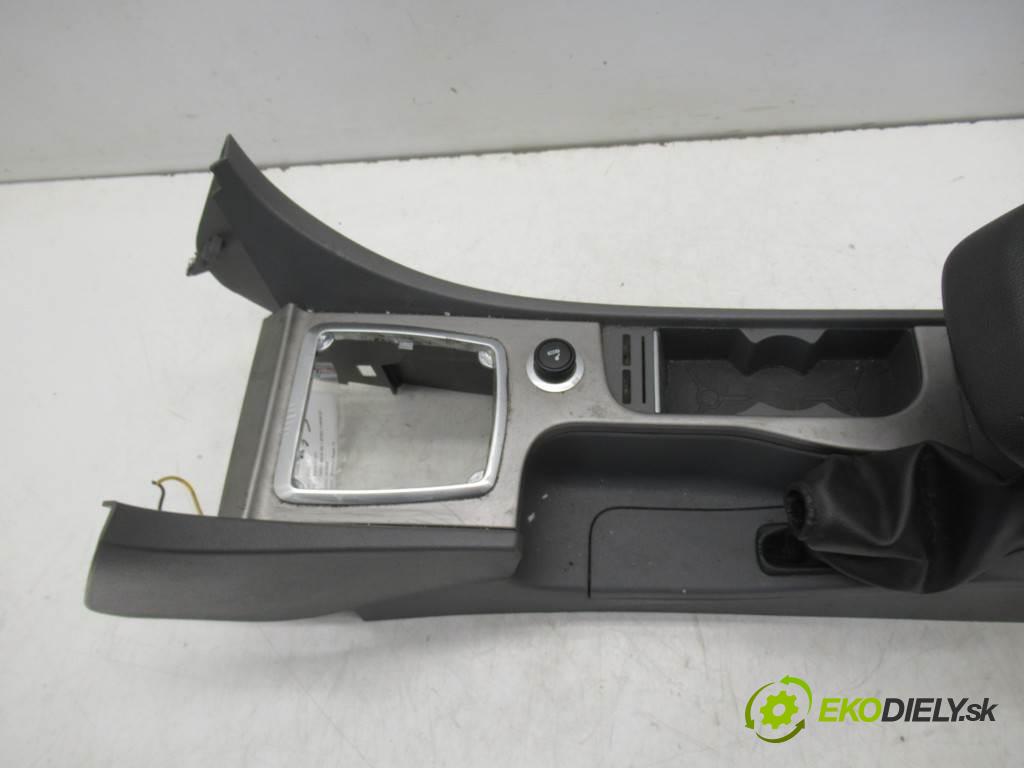 Ford Focus II LIFT  2009 115 kW HATCHBACK 5D 1.8TDCI 115KM 07-11 1800 Tunel středový loketní opěrka