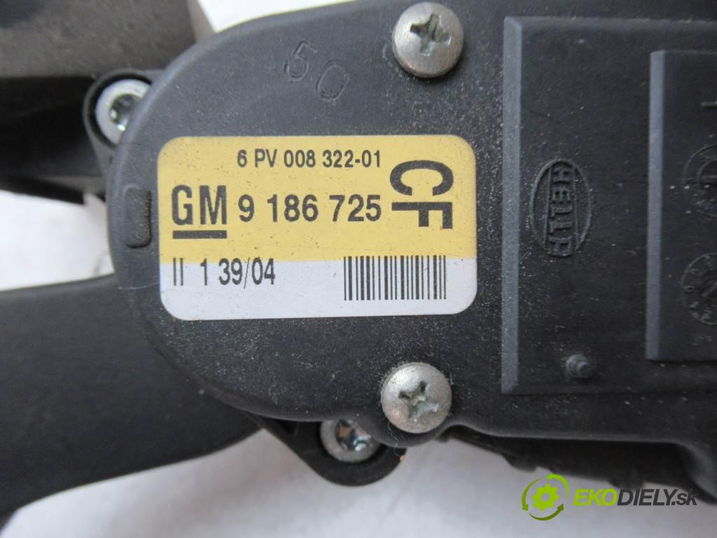 Opel Signum  2005 125KM 2.2DTI 125KM 03-05 2200 Potenciometer plynového pedálu 9186725CF (Pedále)