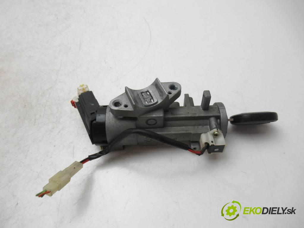 Chevrolet Nubira J200 III  2008  Lacetti KOMBI 5D 1.8B 121KM E-TEC 2008 1800 spínačka  (Spínací skříňky a klíče)