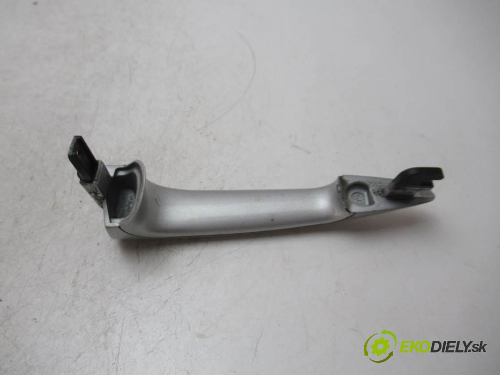 BMW 3 E46 LIFT  2002 125 kw KOMBI 5D 2.2B 170KM 01-07 2200 Kľučka predný ľavá strana vonkajšia  (Vonkajšie predné ľavé)