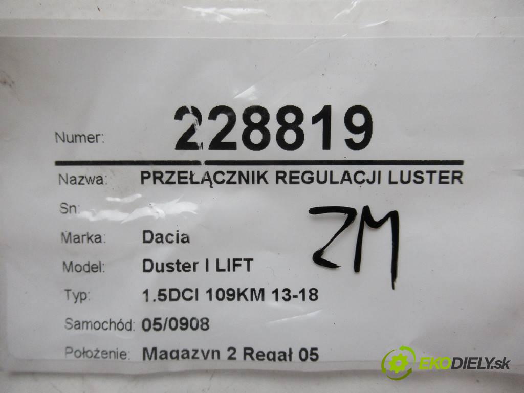 Dacia Duster I LIFT  2017  1.5DCI 109KM 13-18 1461 Prepínač nastavenia spätných zrkadiel  (Prepínače, spínače, tlačidlá a ovládače kúrenia)