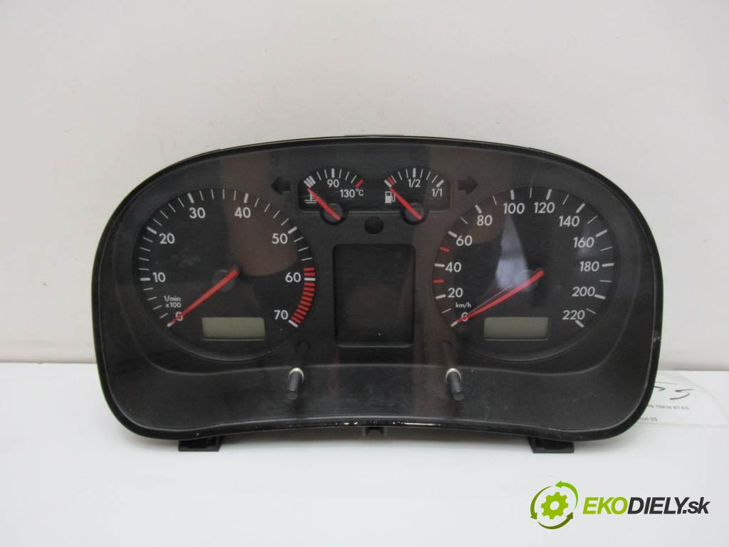 Volkswagen Golf IV  1999  HATCHBACK 5D 1.4B 75KM 97-03 1400 Prístrojovka 1J0920801 (Prístrojové dosky, displeje)