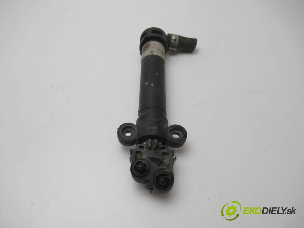 Renault Vel Satis    3.0DCI 177KM 01-09  ostrekovača svetla ľavy 8200014889 (Motorčeky, čerpadlá ostrekovačov)