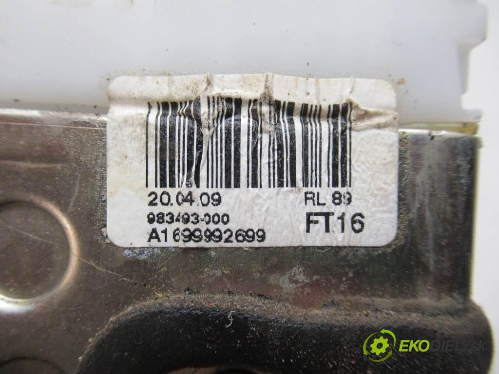 Mercedes-Benz B W245  2009  LIFT 2.0CDI 109KM 05-11 1991 zámok zad ľavy 1697302135
