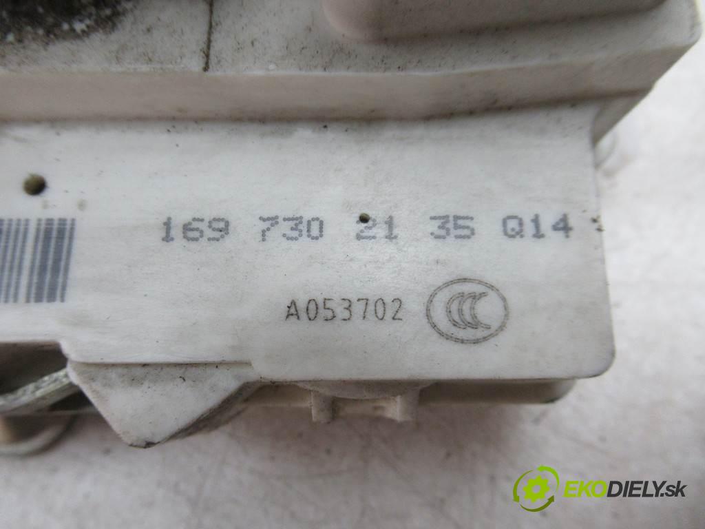 Mercedes-Benz B W245  2009  LIFT 2.0CDI 109KM 05-11 1991 zámok zad ľavy 1697302135