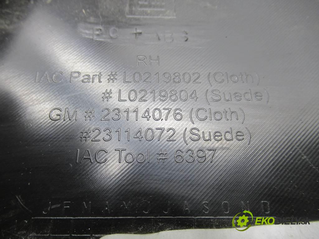 Chevrolet Corvette C7    .  tapacír čalúnenie kufra ľavá strana