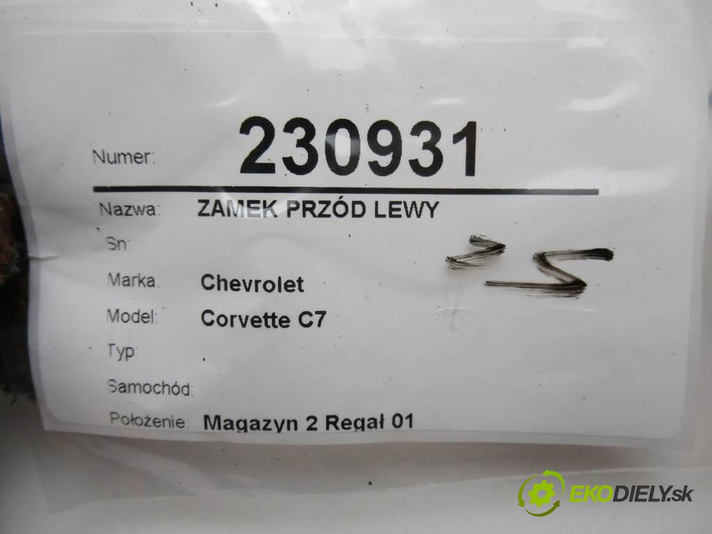 Chevrolet Corvette C7    .  zámok přední část levý L84293825