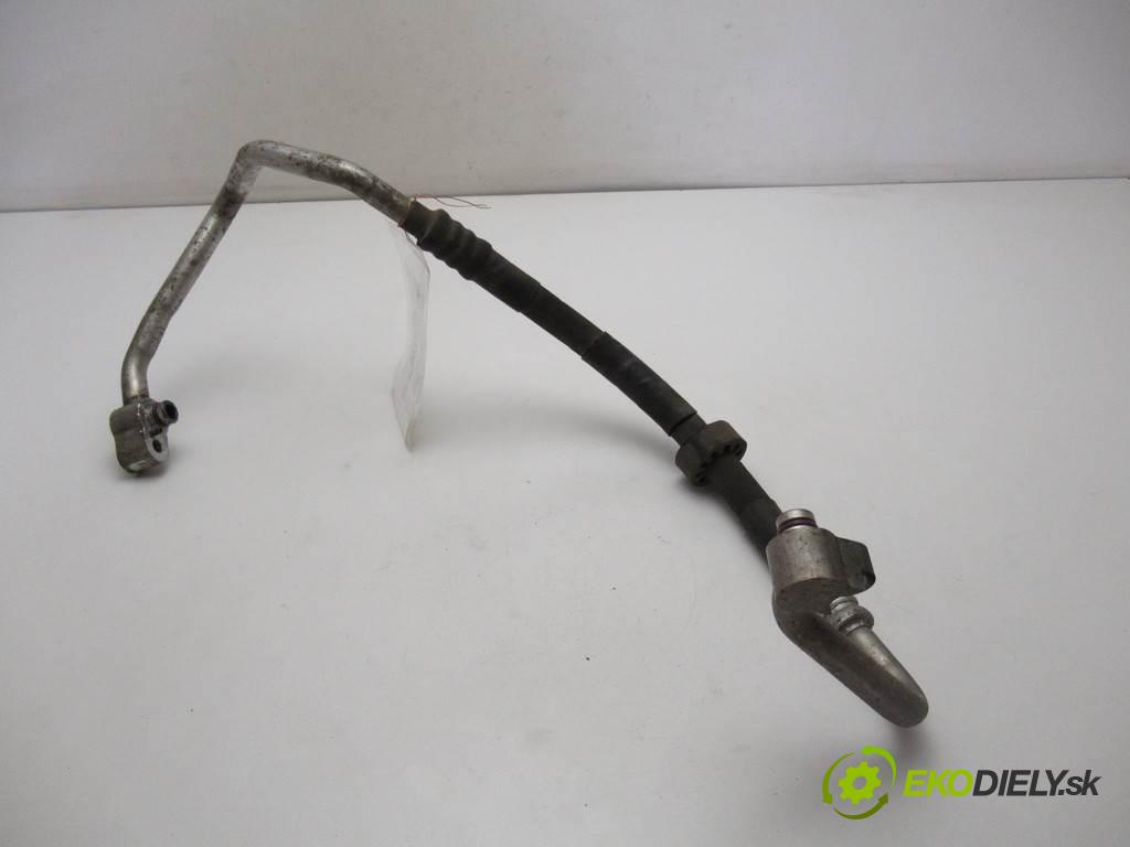 Volkswagen Passat B6    KOMBI 5D 1.6TDI 105KM 05-10  rúrka klimatizácie 3C0820721R (Rúrky klimatizácie)