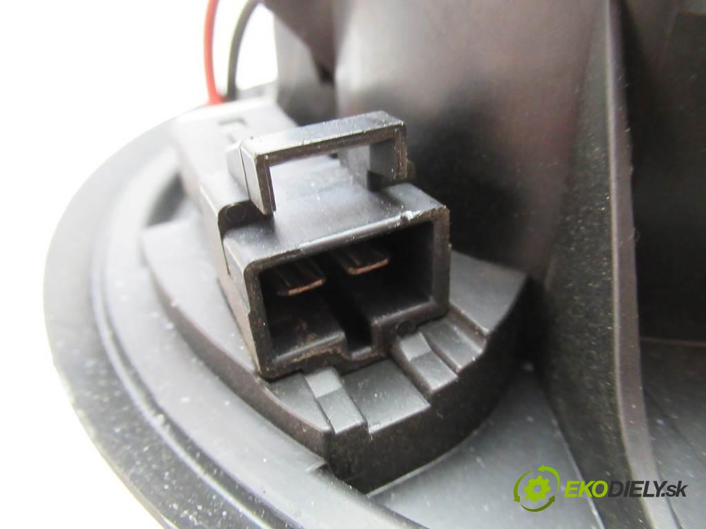 Alfa Romeo 147  2003  HATCHBACK 5D 1.9JTD 115KM 00-10 1900 Ventilátor ventilátor kúrenia 52488448 (Ventilátory kúrenia)