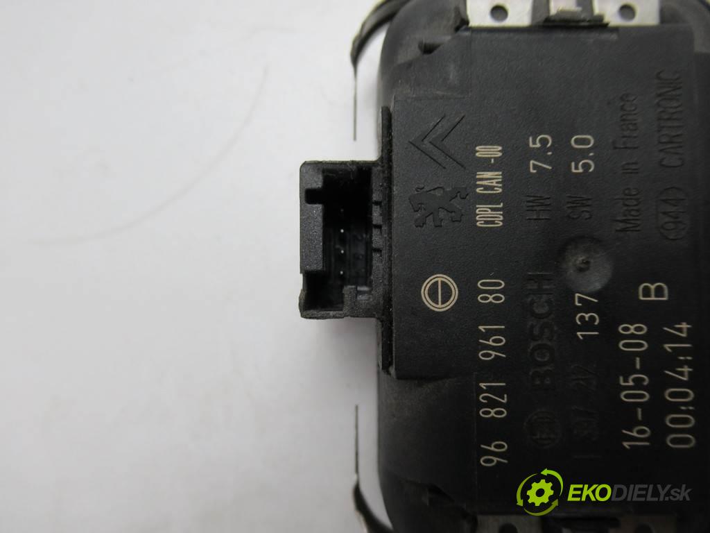 Fiat Scudo II    2.0HDI 120KM 06-16  Snímač dažďa 9682196180 (Snímače dažďa)