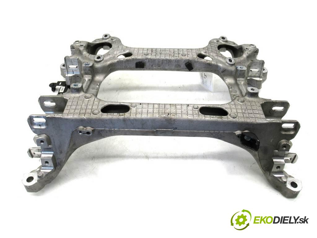 Chevrolet Corvette C7    .  nápravnica zad