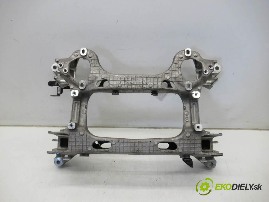 Chevrolet Corvette C7    .  nápravnica zad