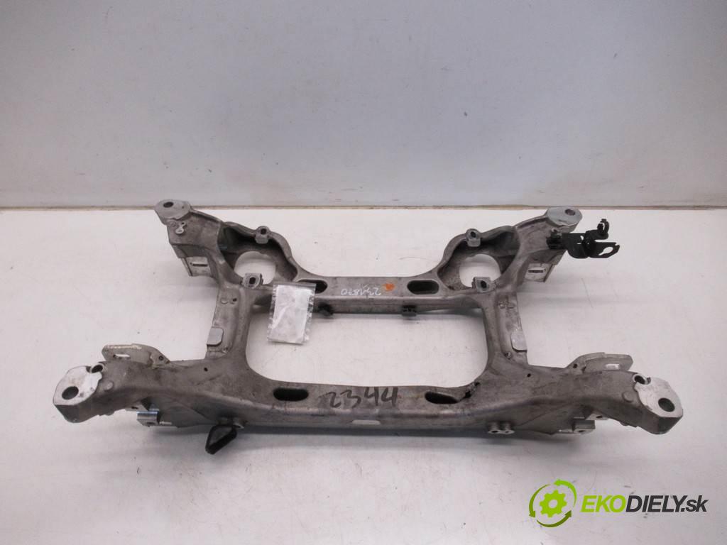 Chevrolet Corvette C7    .  nápravnica zad