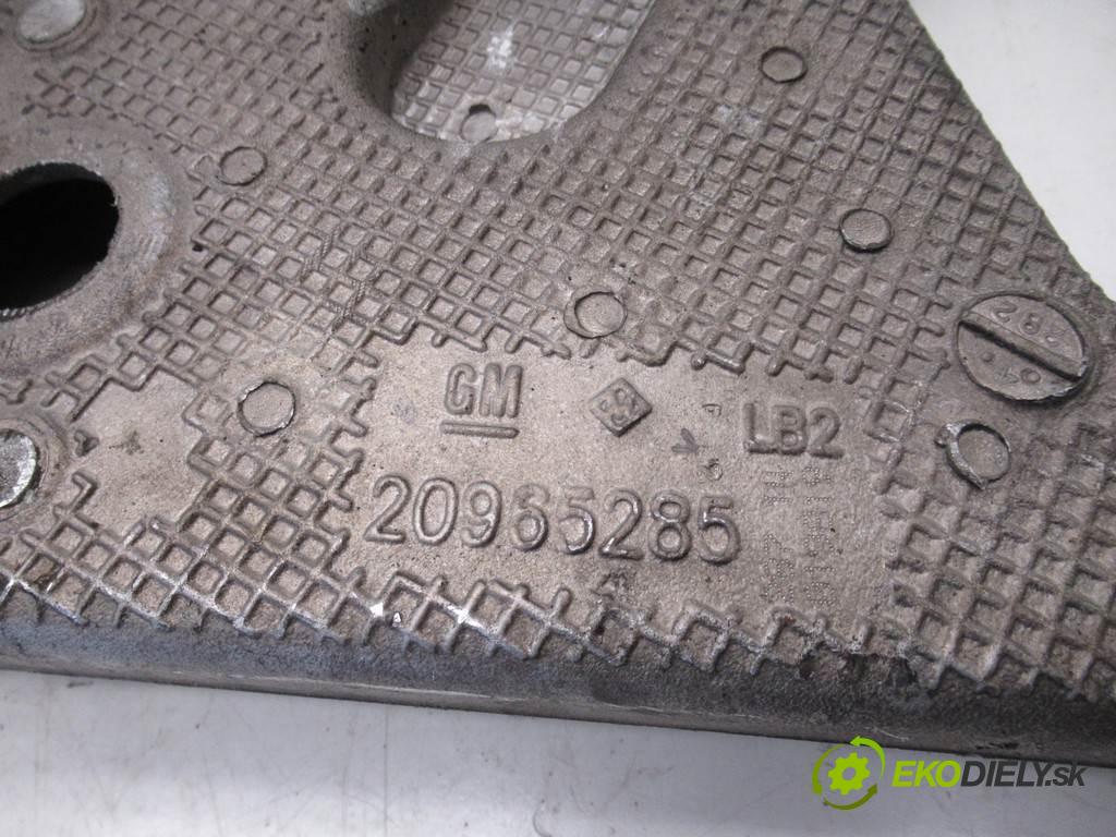 Chevrolet Corvette C7    .  Rameno zad pravy  (Ostatné)