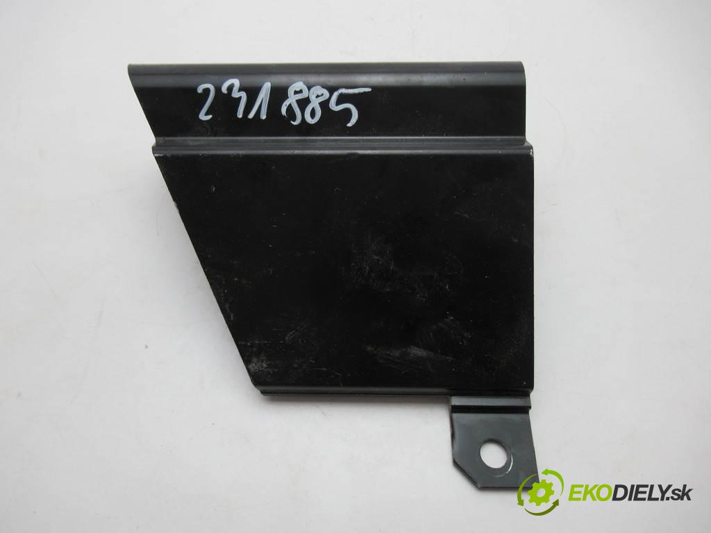 Chevrolet Corvette C7    .  držiak rám zad ľavy