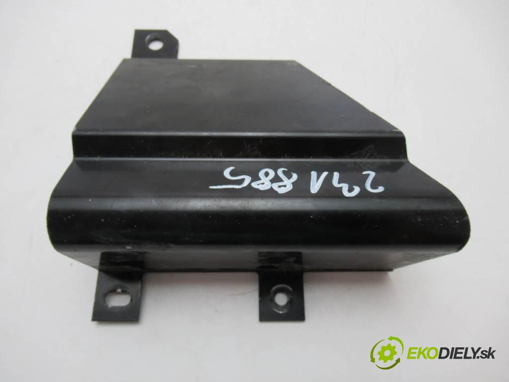 Chevrolet Corvette C7    .  držiak rám zad ľavy