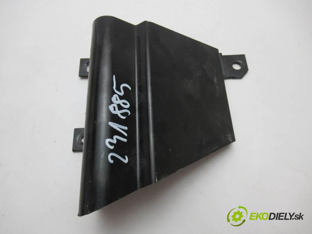 Chevrolet Corvette C7    .  držiak rám zad ľavy