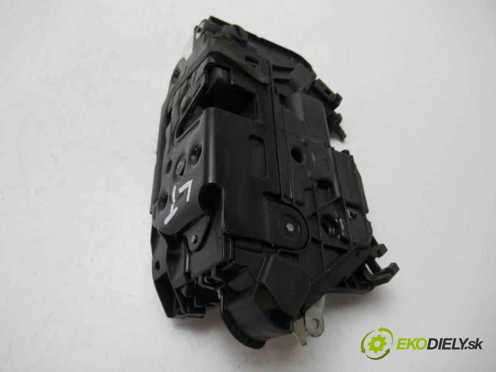 Skoda Fabia II  2014  LIFT KOMBI 5D 1.2B 69KM 10-14 1200 zámok zad ľavy 1S4839015B