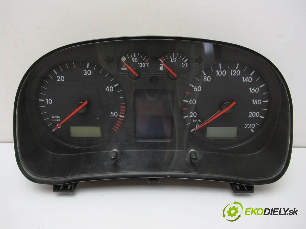Volkswagen Golf IV  1999 81  HATCHBACK 5D 1.9TDI 110KM 97-03 1900 Prístrojovka 1J0920821B (Prístrojové dosky, displeje)
