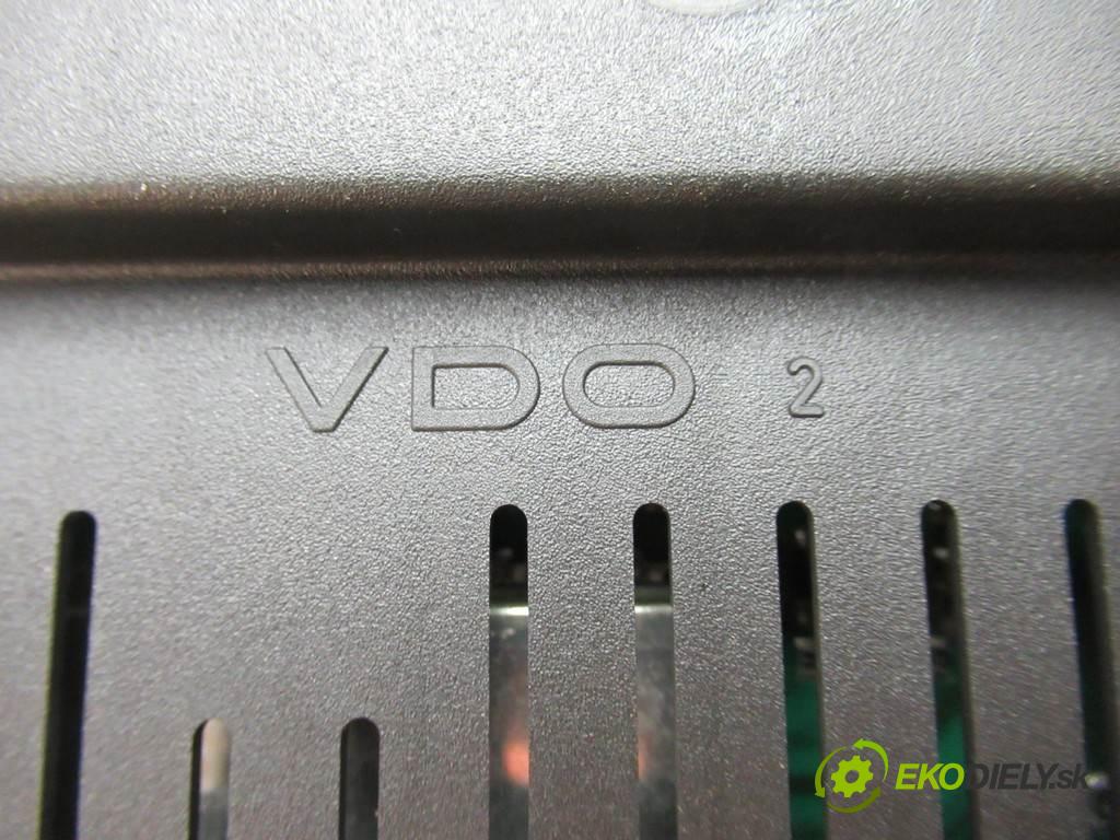 Volkswagen Golf IV  1999 81  HATCHBACK 5D 1.9TDI 110KM 97-03 1900 Prístrojovka 1J0920821B (Prístrojové dosky, displeje)