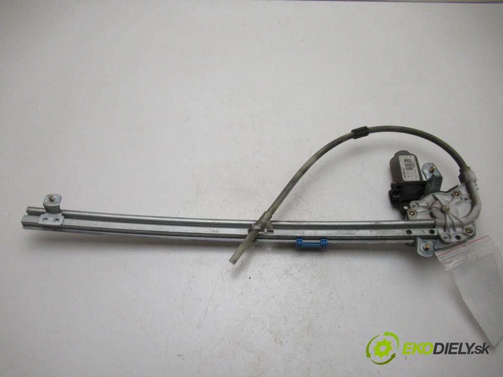 Renault Espace IV  2005 130 kw 3.0DCI 177KM 02-06 3000 mechanismus okna zadní část levý 8200017909