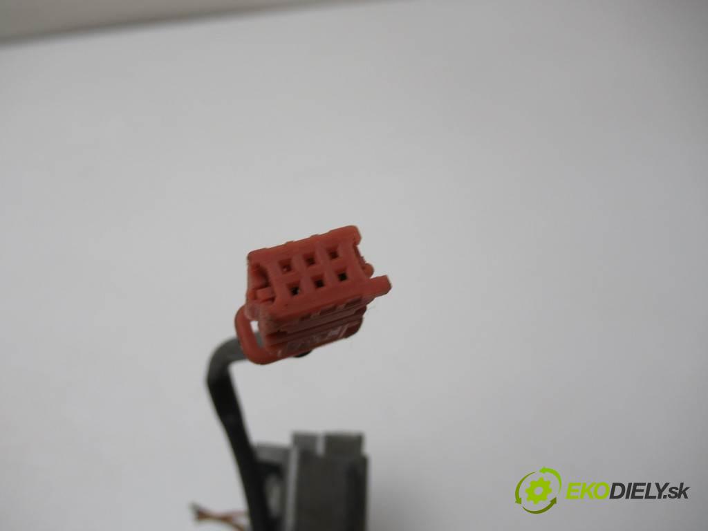 Peugeot 207  2008 54 kW HATCHBACK 5D 1.4B 73KM 06-12 1400 spínačka 36410600 (Spínací skříňky a klíče)