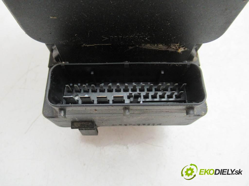 Volkswagen Passat B5  1997 74 kw SEDAN 4D 1.6B 101KM 96-00 1600 Pumpa ABS 8E0614111HL (Pumpy ABS)