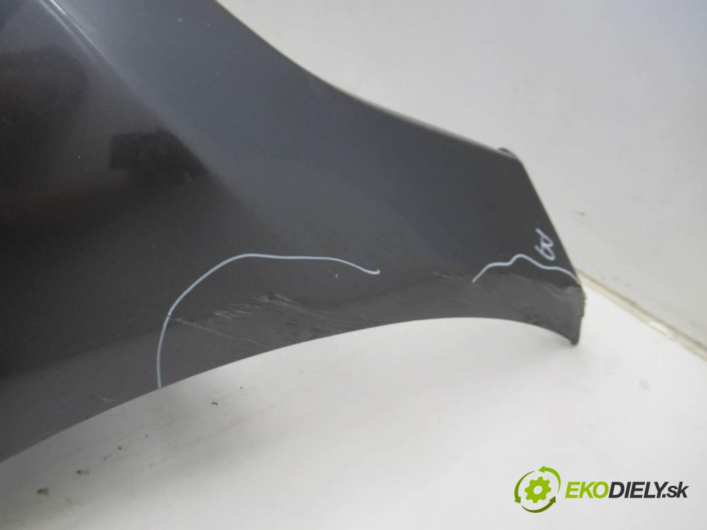 BMW E90  2005  KOMBI 5D 2.0D 163KM 04-08 2000 Nárazník predný  (Ostatné)