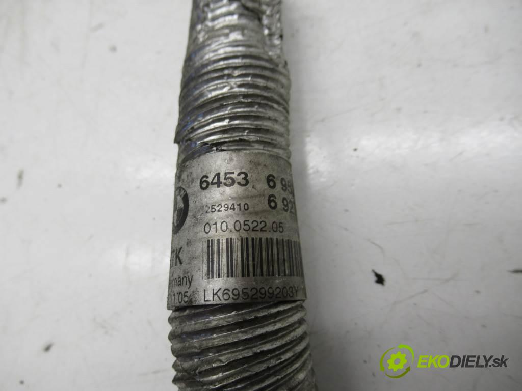 BMW E90    KOMBI 5D 2.0D 163KM 04-08  rúrka klimatizácie 6952992 (Rúrky klimatizácie)