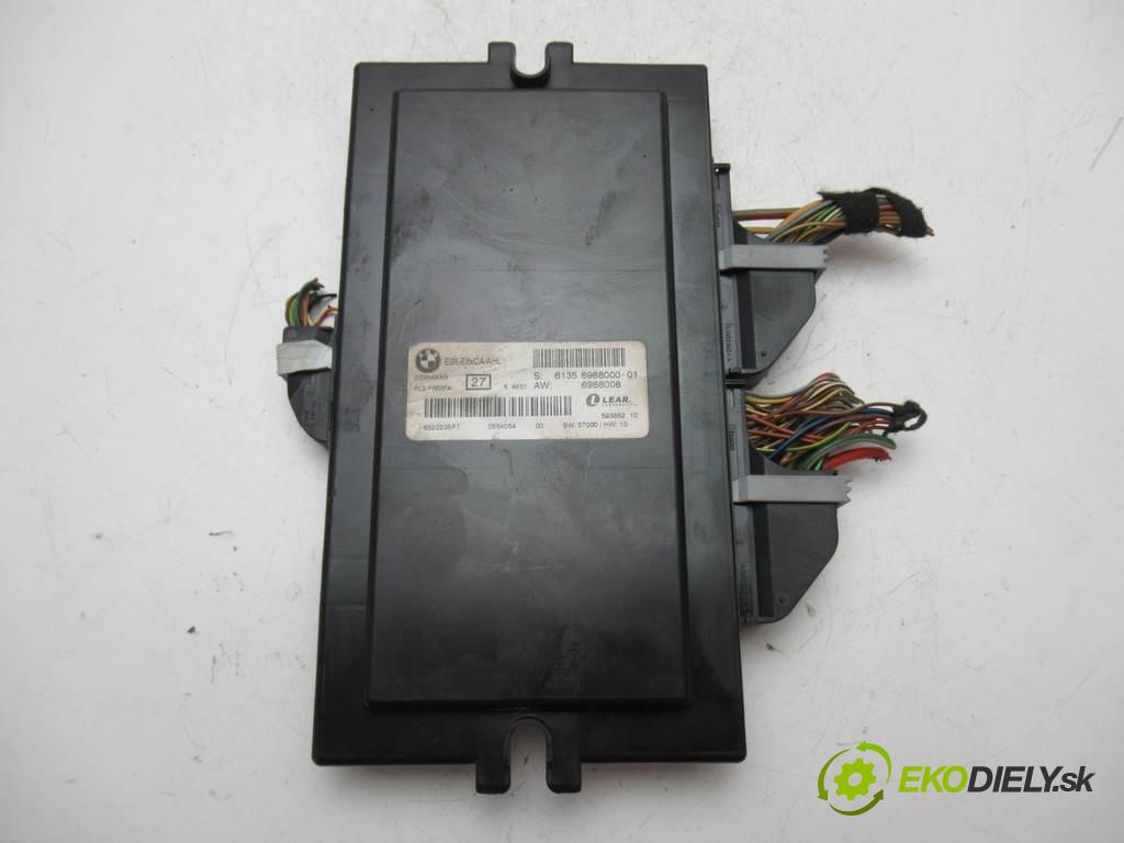 BMW E90    KOMBI 5D 2.0D 163KM 04-08  modul světel 6988000 (Ostatní)