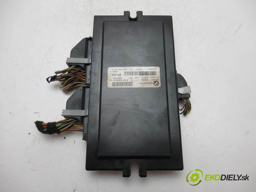 BMW E90    KOMBI 5D 2.0D 163KM 04-08  modul světel 6988000 (Ostatní)