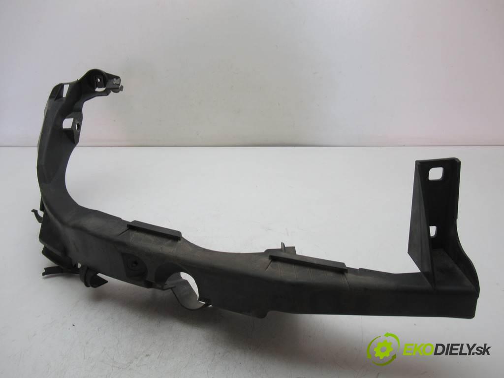 BMW E90    KOMBI 5D 2.0D 163KM 04-08  úchyt pravý světla 7116708