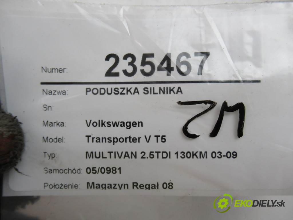 Volkswagen Transporter V T5  2004  MULTIVAN 2.5TDI 130KM 03-09 2500 AirBag Motor  (Držiaky motora)
