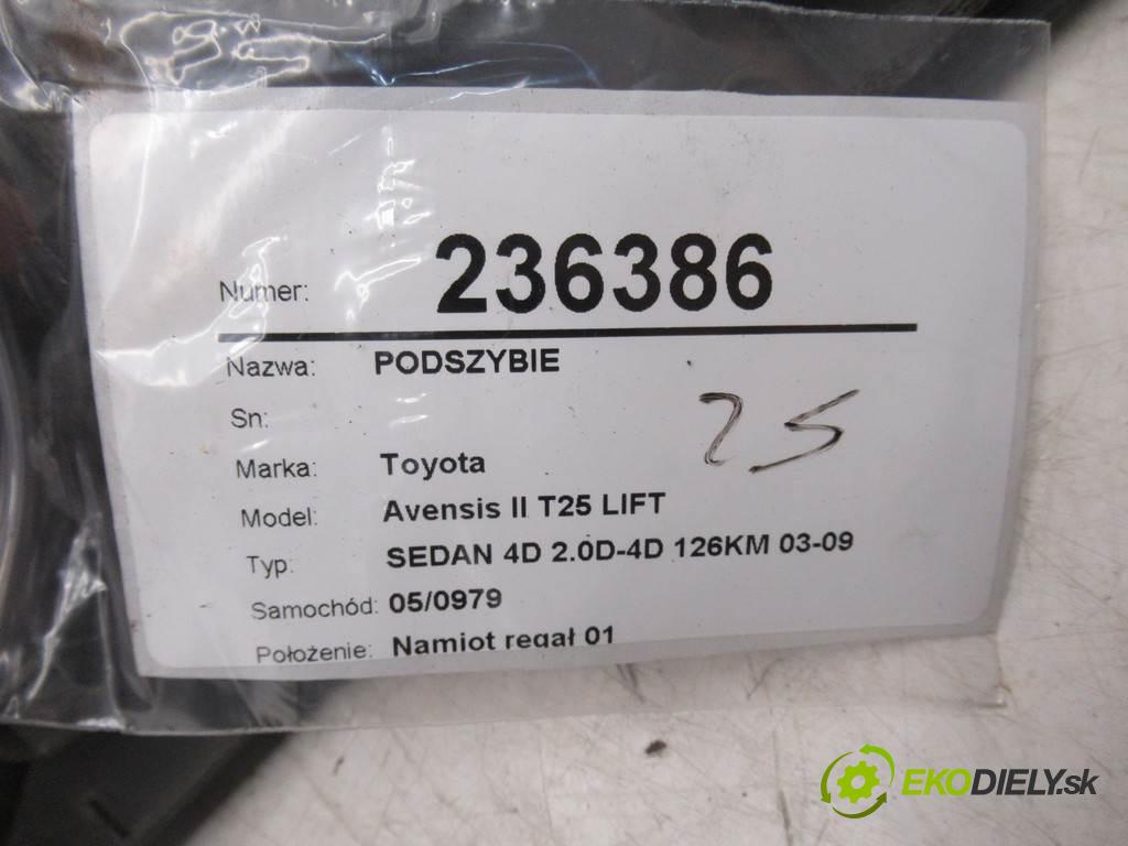 Toyota Avensis II T25 LIFT  2007  SEDAN 4D 2.0D-4D 126KM 03-09 2000 Torpédo, plast pod čelné okno  (Torpéda)