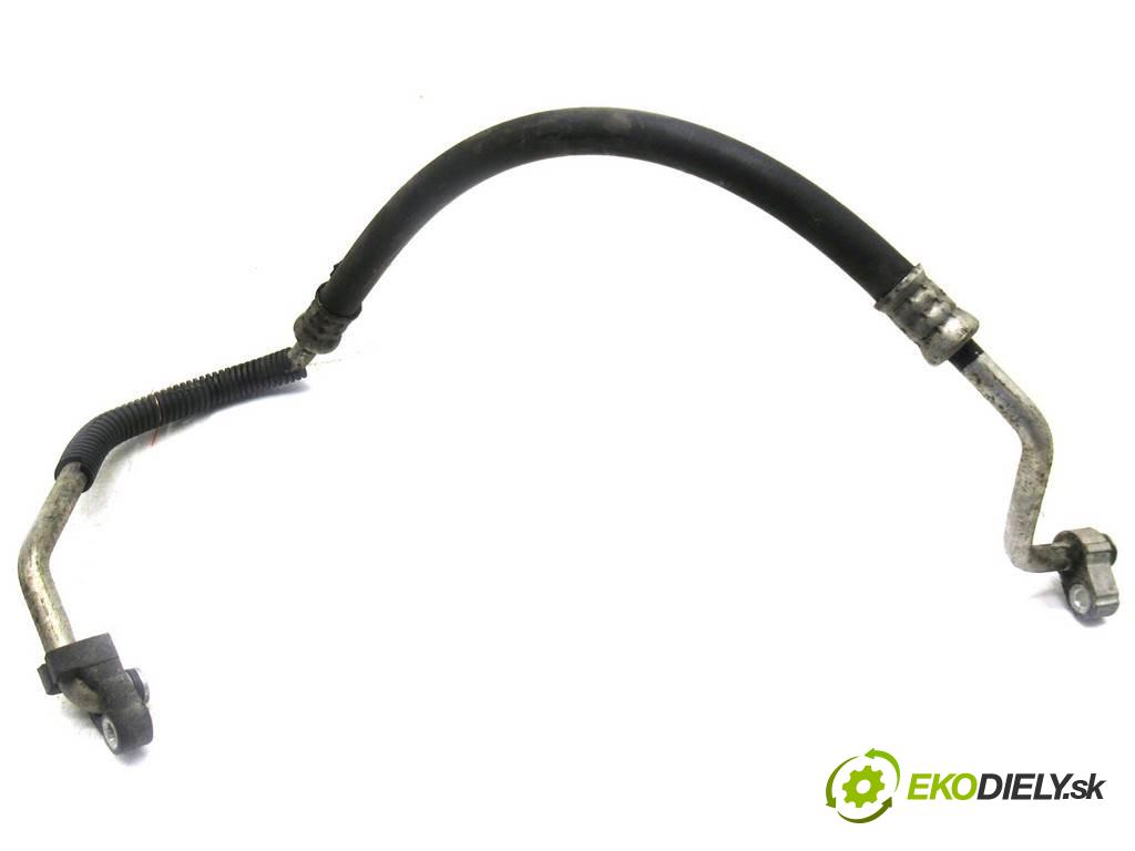 Toyota Avensis II T25 LIFT    SEDAN 4D 2.0D-4D 126KM 03-09  rúrka klimatizace  (Rozvody klimatizace)