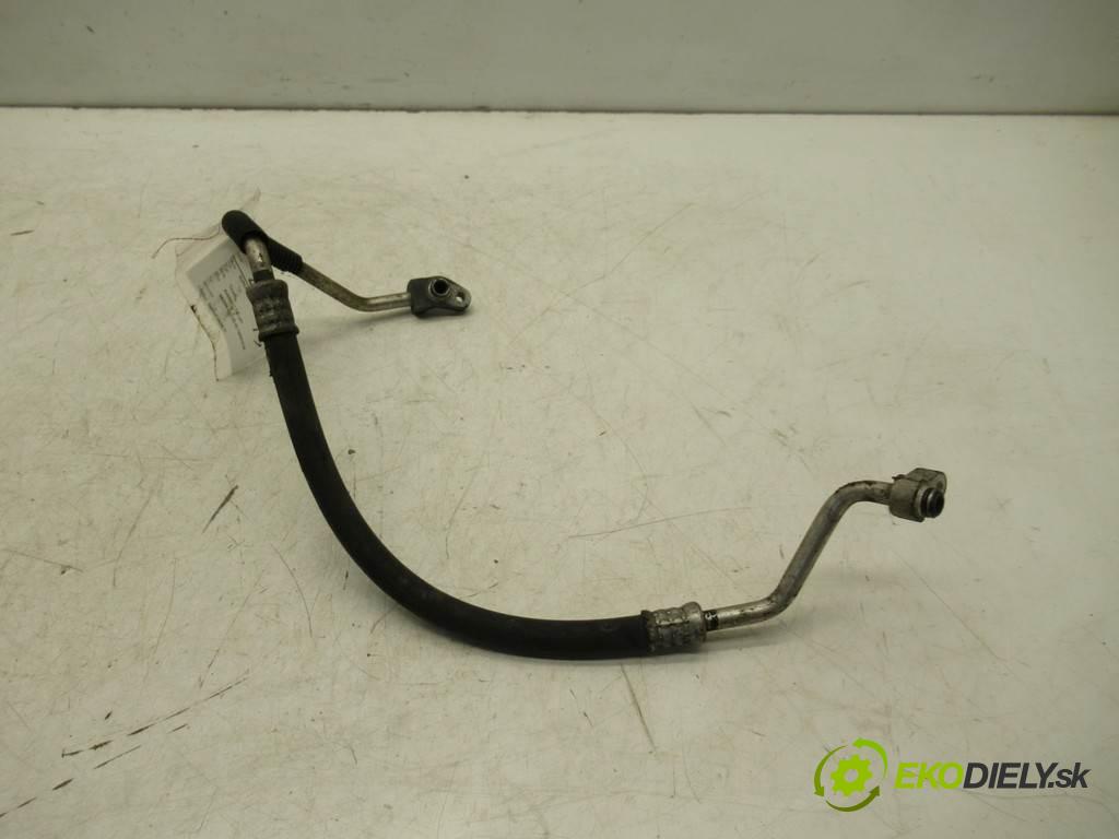 Toyota Avensis II T25 LIFT    SEDAN 4D 2.0D-4D 126KM 03-09  rúrka klimatizace  (Rozvody klimatizace)