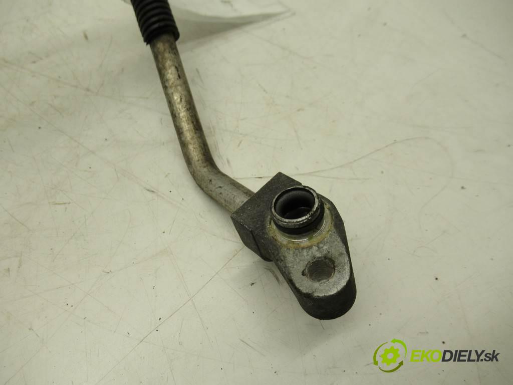 Toyota Avensis II T25 LIFT    SEDAN 4D 2.0D-4D 126KM 03-09  rúrka klimatizace  (Rozvody klimatizace)