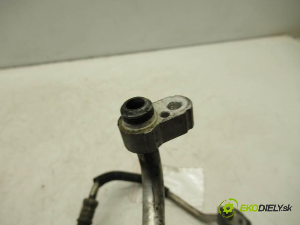 Toyota Avensis II T25 LIFT    SEDAN 4D 2.0D-4D 126KM 03-09  rúrka klimatizace  (Rozvody klimatizace)