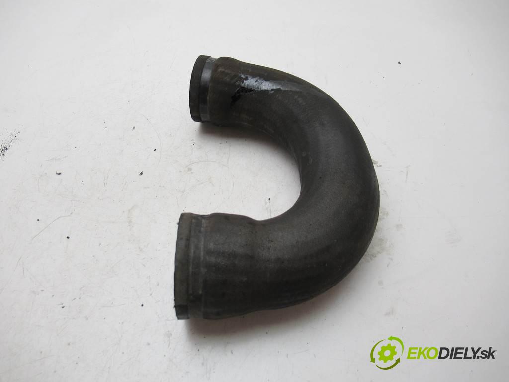 Fiat Croma    LIFT KOMBI 5D 1.9TJD 120KM 05-11  Rúra hadice turba  (Hadice intercoolera)