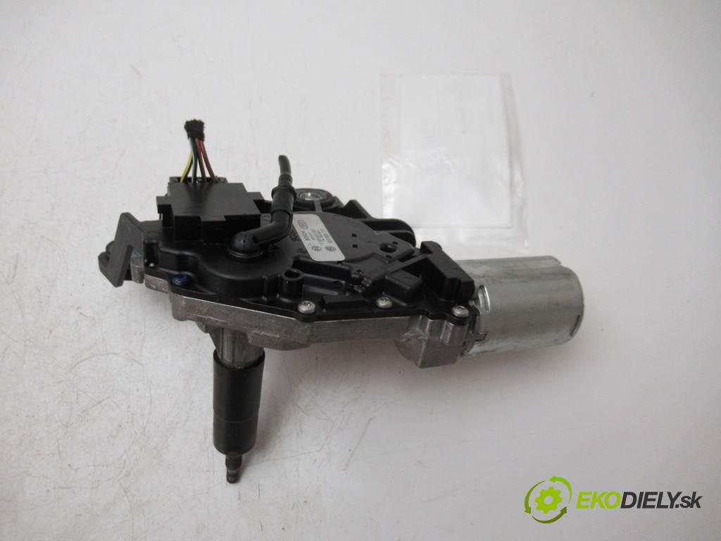 Volkswagen Fox  2006  HATCHBACK 3D 1.2B 55KM 03-11 1200 motorek stěračů zadní část 5Z6955711