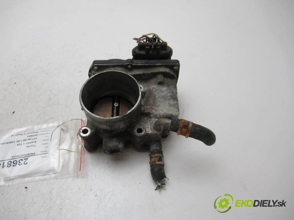 Toyota Avensis II T25  2007 95 kW KOMBI 5D 1.8V 129KM 03-09 1800 škrtíci klapka 22030-0D011 (Škrticí klapky)