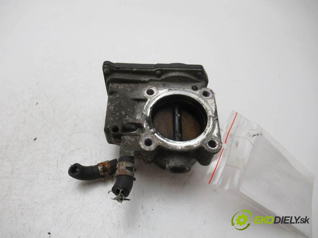 Toyota Avensis II T25  2007 95 kW KOMBI 5D 1.8V 129KM 03-09 1800 škrtíci klapka 22030-0D011 (Škrticí klapky)