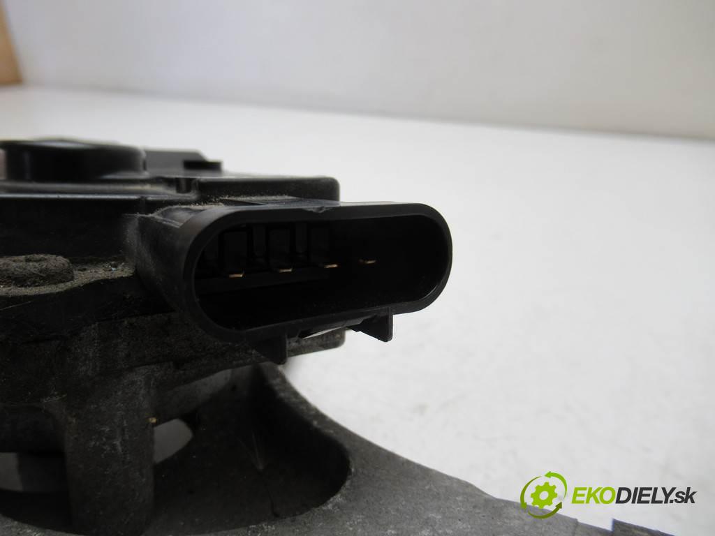 Opel Insignia  2009 96 kW HATCHBACK 5D 2.0CDTI 160KM 08-13 2000 Mechanizmus stieračov predný 13227392 (Motorčeky stieračov predné)