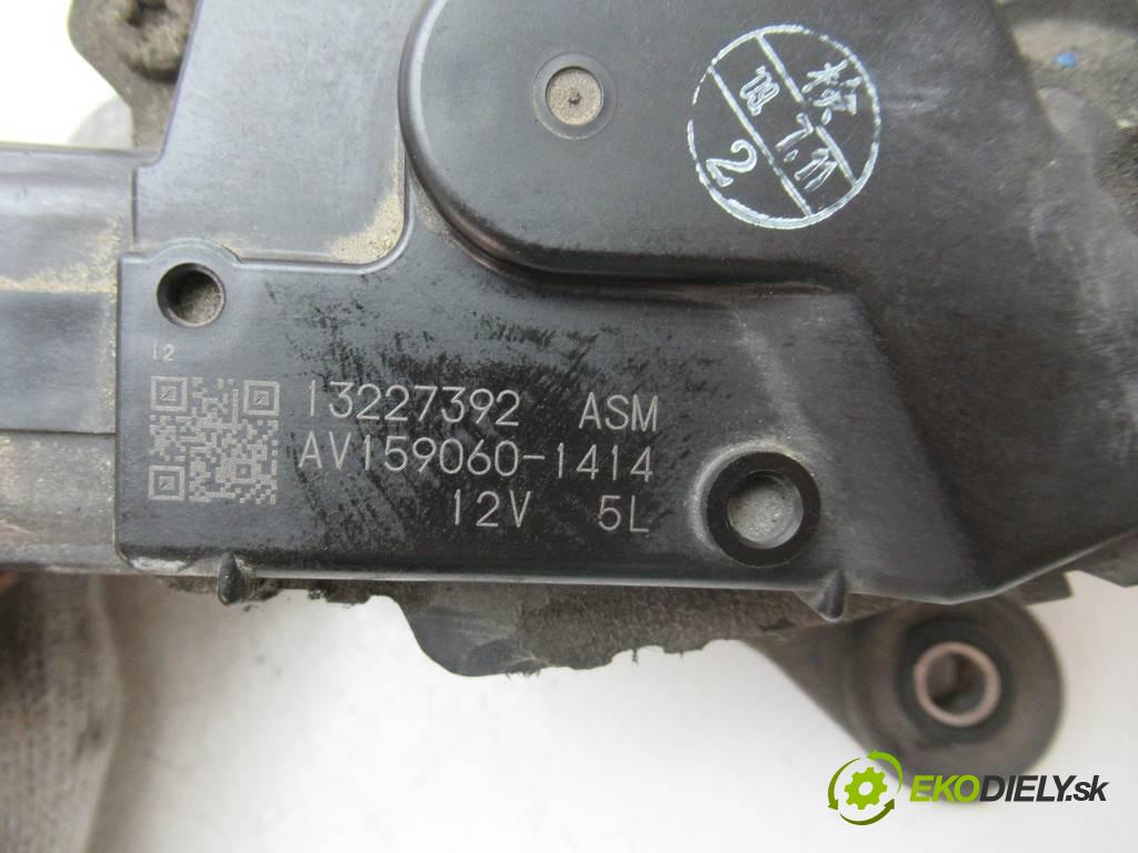 Opel Insignia  2009 96 kW HATCHBACK 5D 2.0CDTI 160KM 08-13 2000 Mechanizmus stieračov predný 13227392 (Motorčeky stieračov predné)