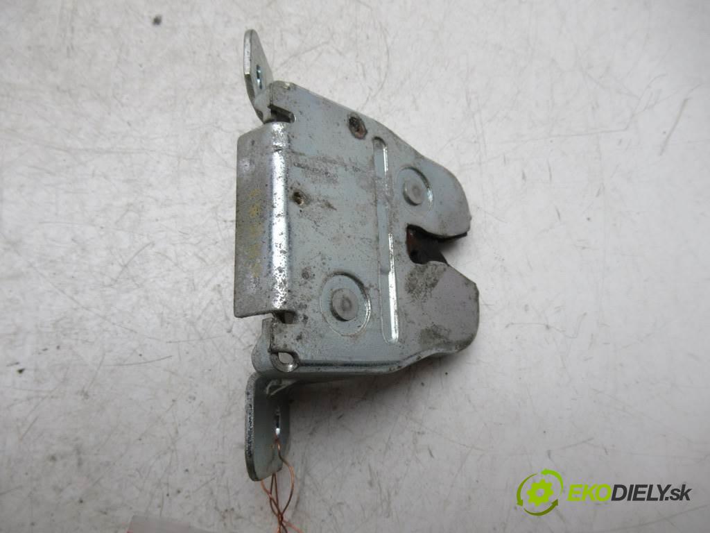 Mercedes-Benz W168  1999  1.4B 82KM 97-04 1400 zámok dveří zadní část A1687400236