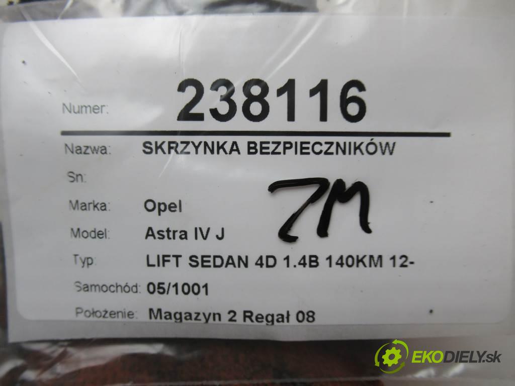 Opel Astra IV J  2017  LIFT SEDAN 4D 1.4B 140KM 12- 1364 Skrinka poistková 13222786 (Poistkové skrinky)