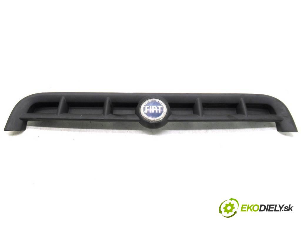 Fiat Doblo  2003  1.9D 63KM 00-05 1900 mřížka maska 735268388 (Mřížky (masky) chladičů)