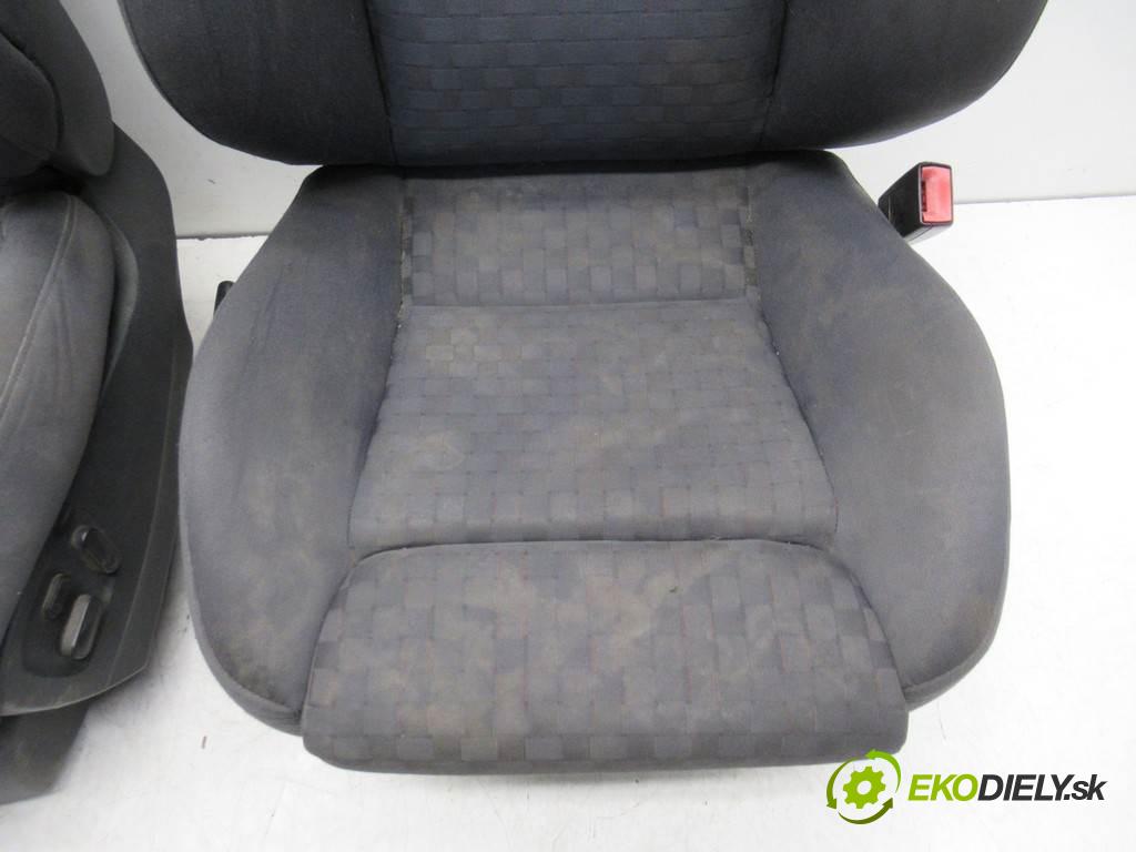 Audi A6 C5  2000  KOMBI 5D 2.5TDI 150KM 97-04 2500 Sedadlá, sedačky Sedadlo bočné -